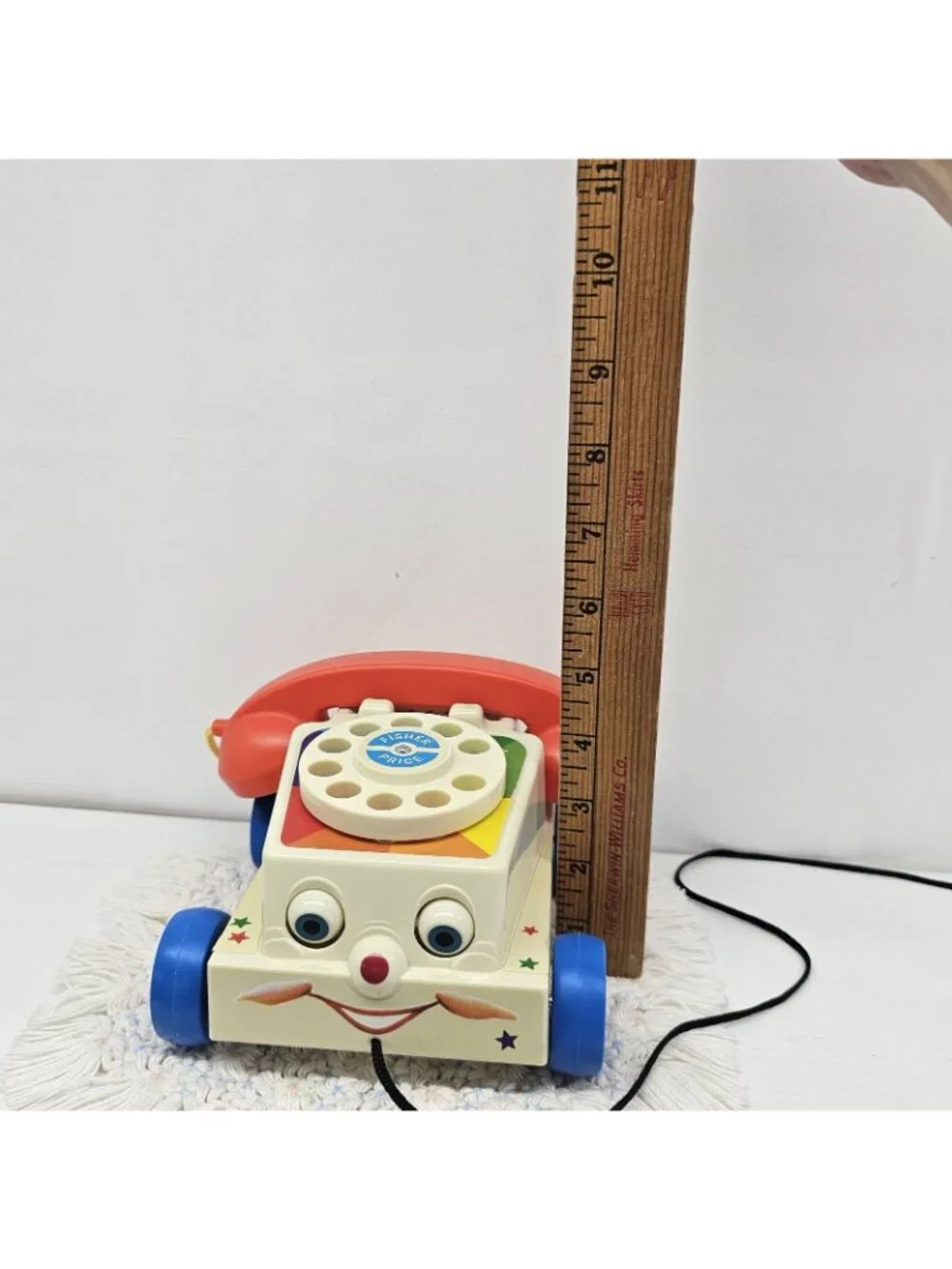 Fisher Price 2009 Chatter Telephone Phone Pull Toy with Moving Eyes